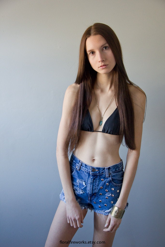 Studded Shorts Vintage Distressed Cut Offs Ripped High Waisted Blue Denim Hipster Extra Small XS Small W26