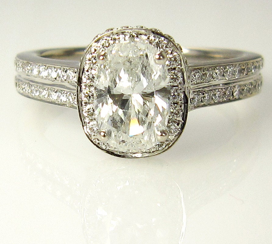 Super White Estate1.50ct  Vintage Oval cut Diamond Engagement Ring in White Gold