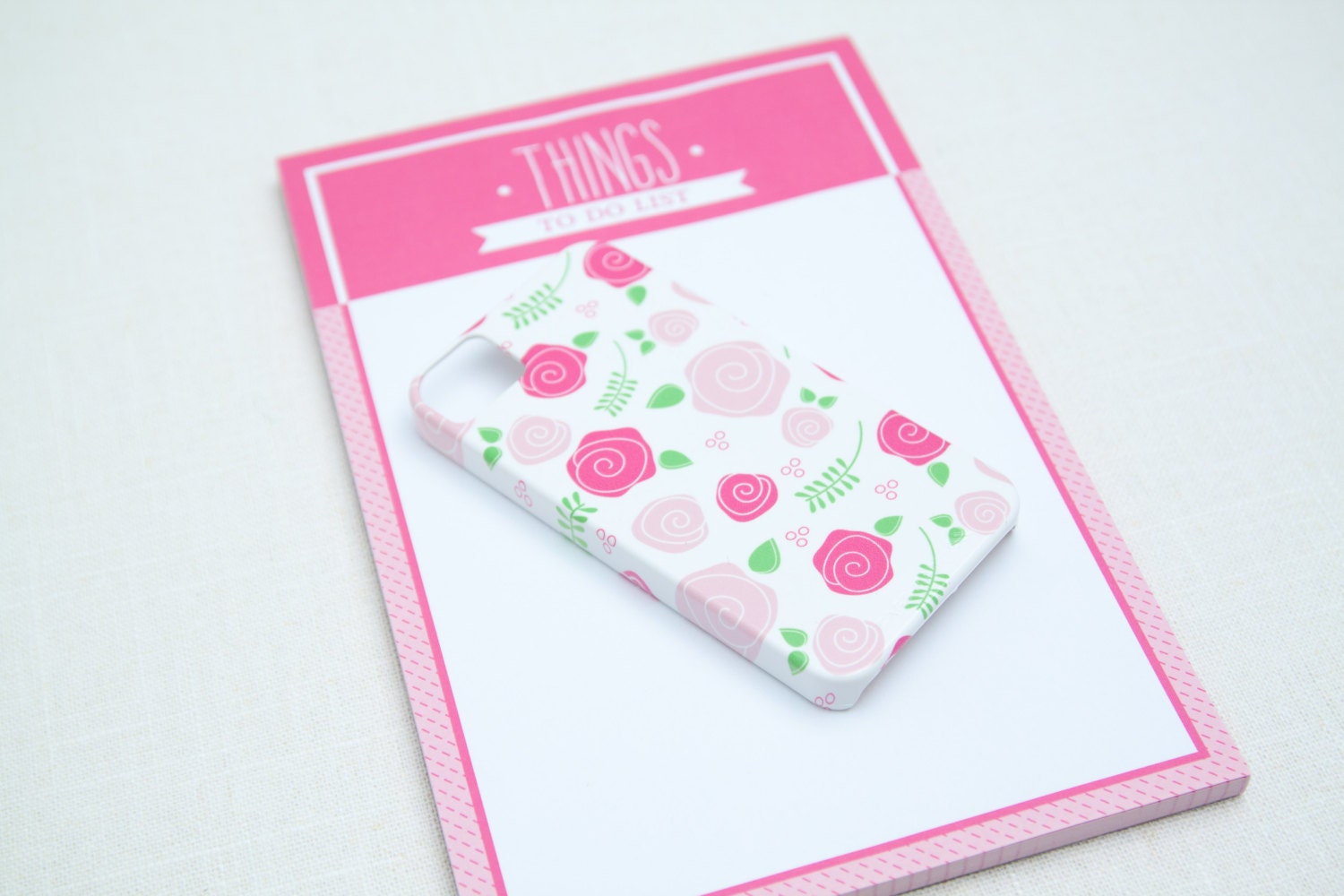iPhone 5 or 4 / 4S Case - Fresh Roses Collection - Choice of Color Il_170x135