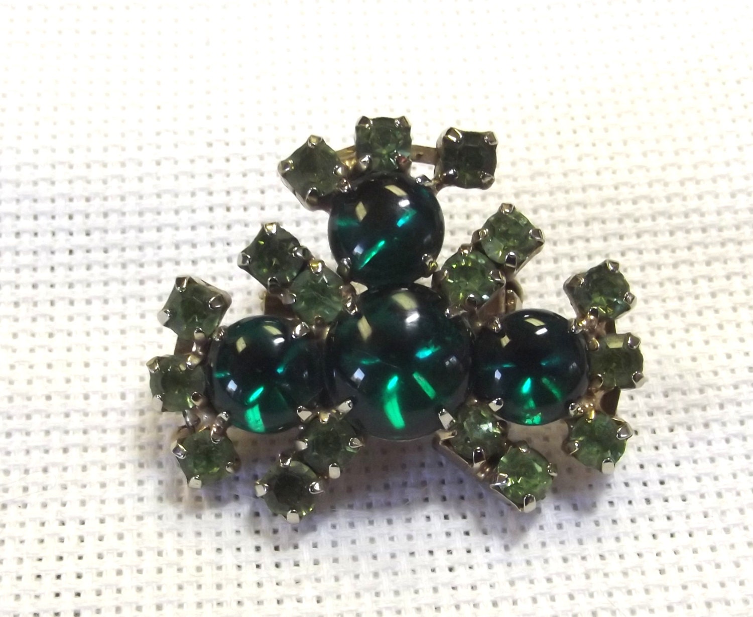 Vintage Green Pin, Rhinestone, Glass Cabochon, Retro, Costume Jewelry
