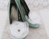 Bridal Shoe Clips. White Flower Shoe Clips. Wedding Shoe Clips. Rhinestone Shoe Clips. Wedding Accessory. Bridal Accessory.