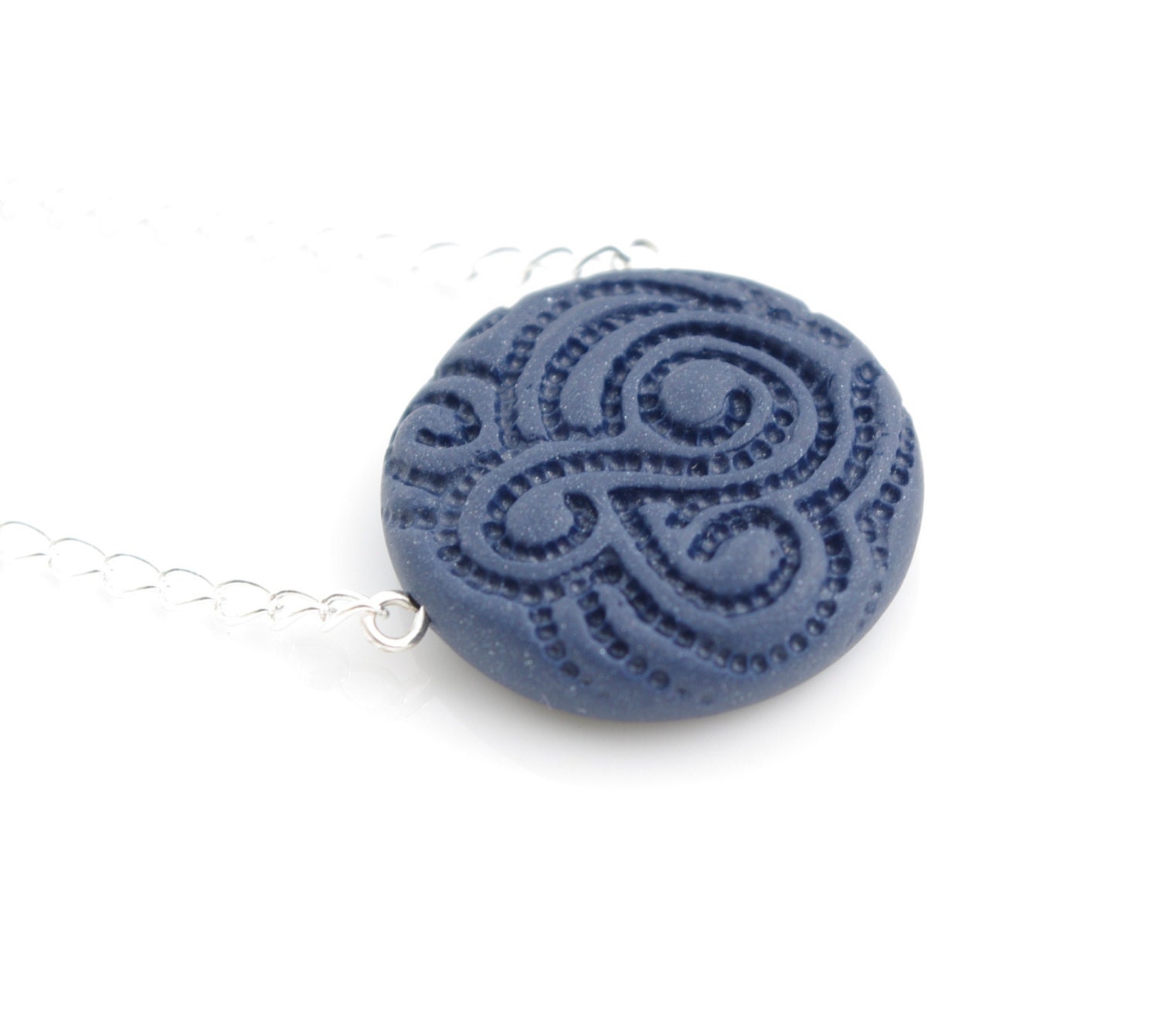 tardis blue disc pendant short necklace