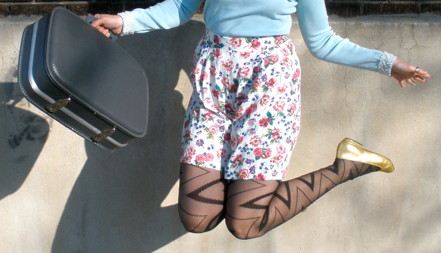 High Waisted Floral Shorts in Pinks and Blues, 80s - S