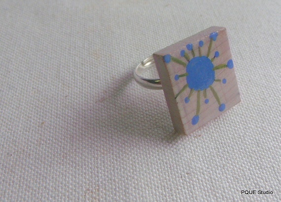 Blue Starburst - retro colour combination blue, green & white - hand painted scrabble ring