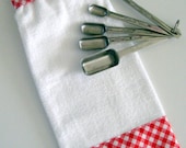 Red Gingham Stay Put Hanging Towel - Hang Tight Towel (TM)