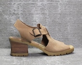 Vtg 90s Nude Nubuck Leather Chunky Heel Boho Sandals Shoes 10