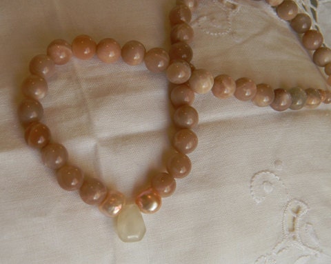 Moonstone nugget pendant with pearls & sun stone beads beaded jewelry , sun stone necklace , moonstone pendant , handmade bead jewelry