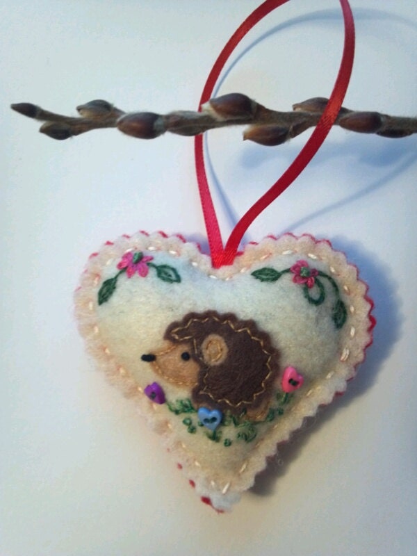 Felt Heart Hedgehog Ornaments / Keepsakes / Valentine