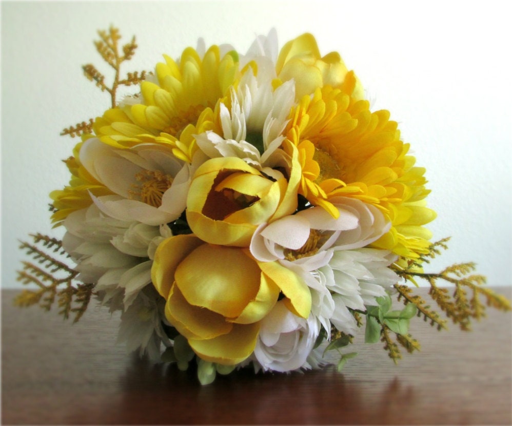 Petite Yellow and White Silk Flower Bridal Bouquet / Tulip, Gerbera Daisy and Crocus Flower Bouquet and Groom's Boutonniere - Happiness