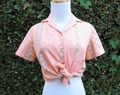 Vintage Floral Flower Power Blouse 70s Boho Hippie Button Up Short Sleeve Peach Pink Blue Size Small Medium