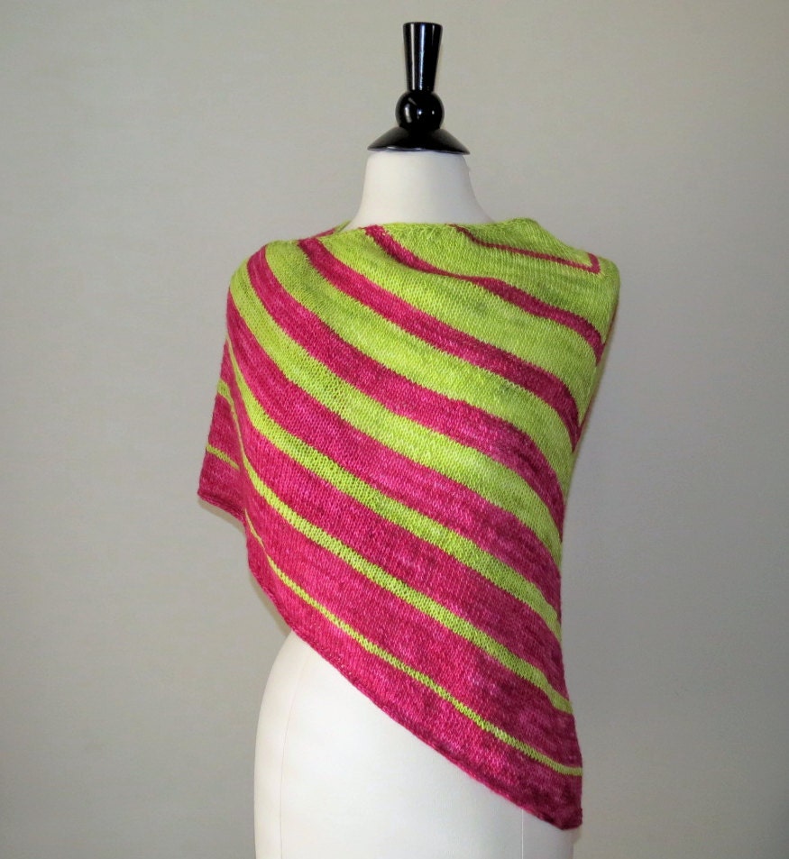 Trilinear - Triangle Shaped Knitted Shawl Pattern .pdf