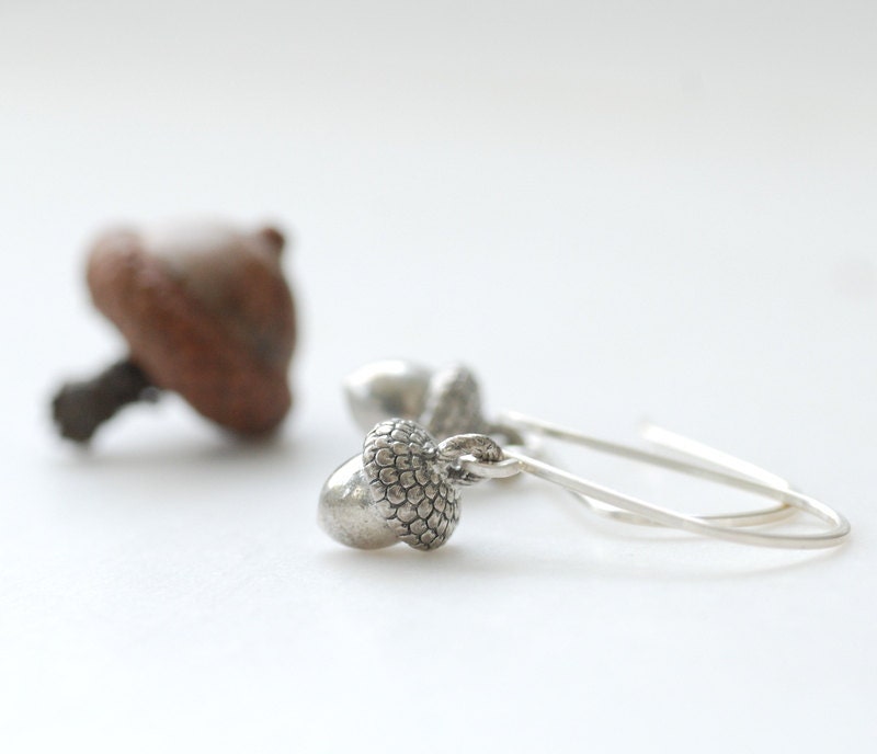 Acorn Earrings, Autumn Jewelry, Autumn Wedding, Pewter Acorns, Woodland, Nature Jewelry, Dangle, Sterling Silver