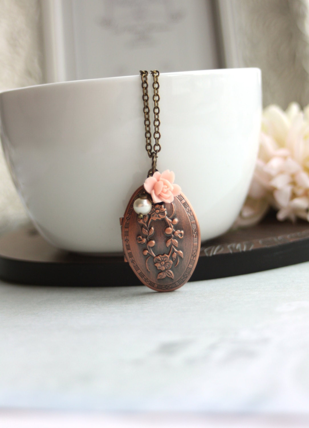 Oval Floral Antiqued Copper Locket Necklace, Ivory Pearl, Pink Flower Necklace. Bridesmaids Gifts. Vintage Style. Photo Locket.