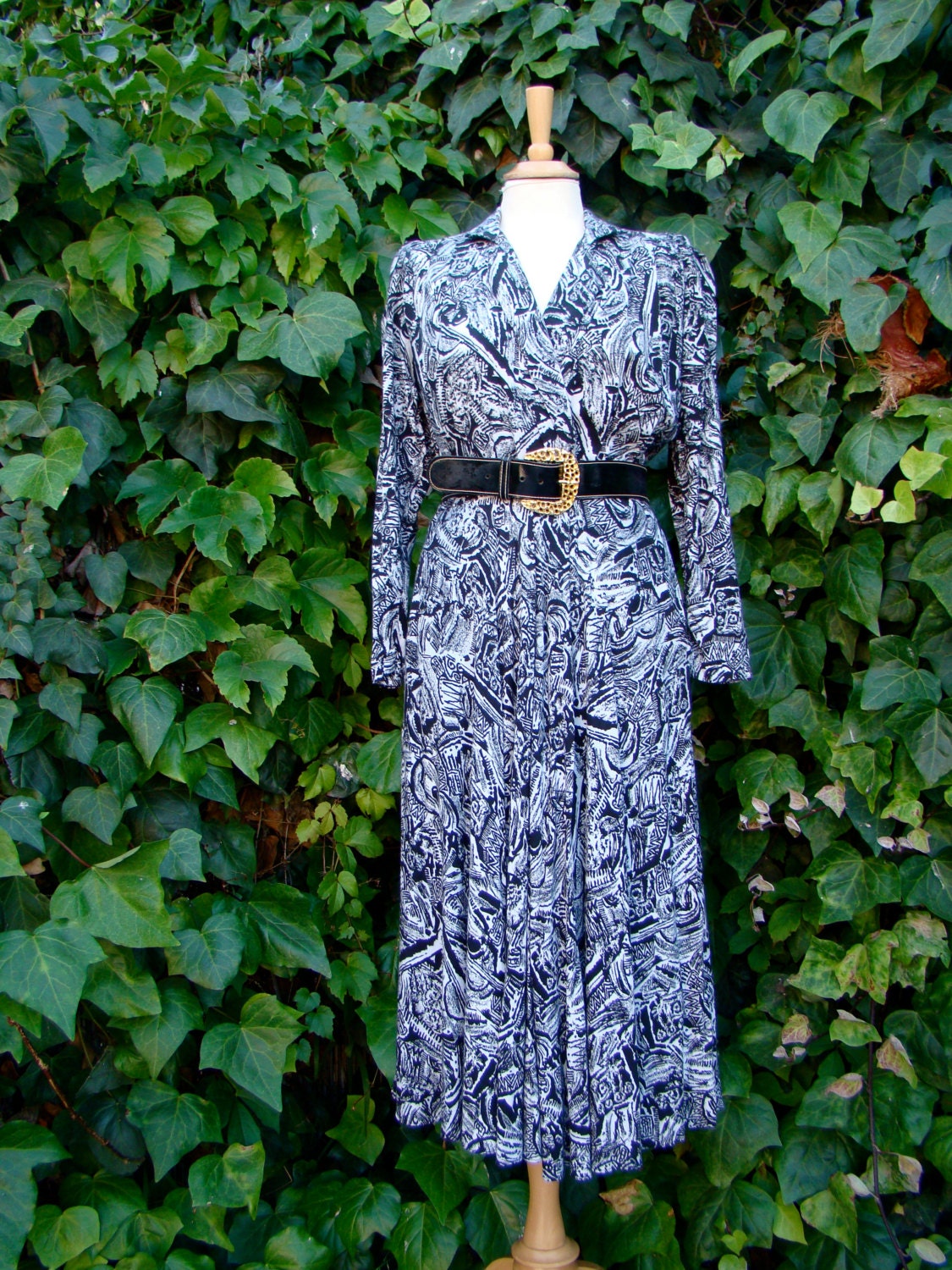 Vintage 80s / Black and Grey / Long Sleeve / Secretary Dress / MEDIUM