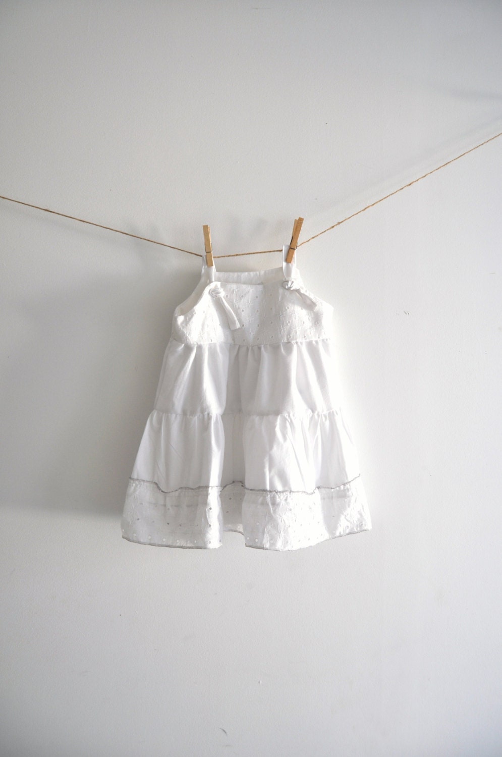 Keepsake heirloom Recycled Eco Kids White Dress girls size 2t -5 wedding party garden party photo shoot Easter Birthday Beach Resort DIY