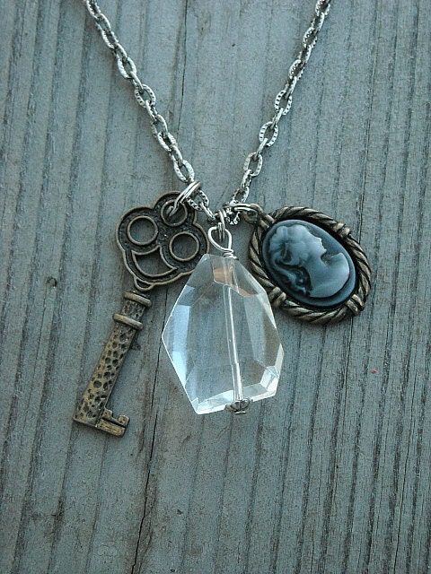 Victorian Necklace, Steampunk Necklace, Steampunk Jewelry, Neo Victorian, Skeleton Key Necklace, Victorian Lady Cameo Necklace, Gothic,