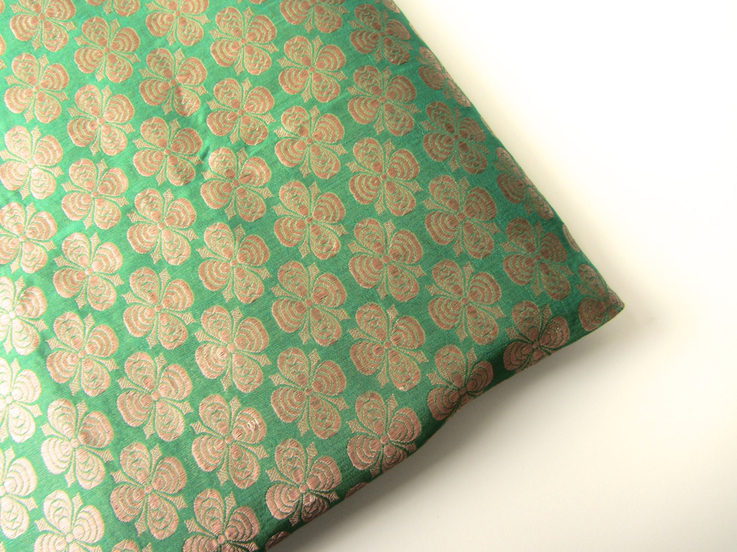 Irish green with golden flower on shamrock Irish green silk brocade fabric nr 219 fat quarter