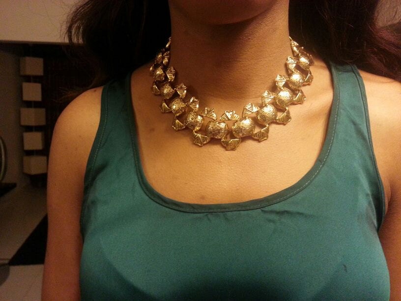 Stunning Gold Round Vintage Chunky Collar Cuff Choker Statement Necklace