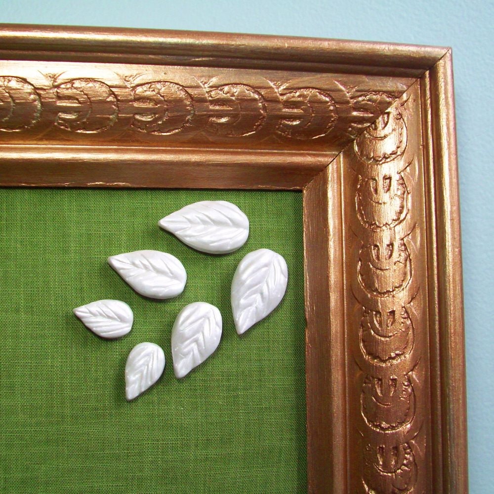 White Leaves Thumbtack Set - Decorative Push pins - Decorative Cork Board pins