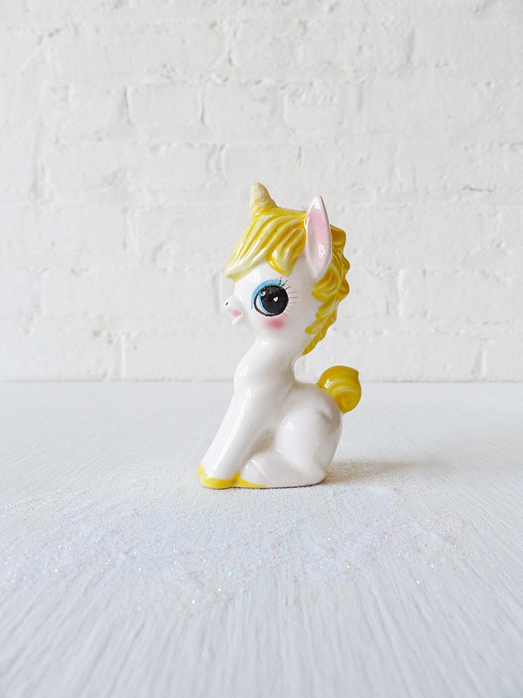 Unicorn Cutie Glitter Dispenser - Neon Magic Rainbow