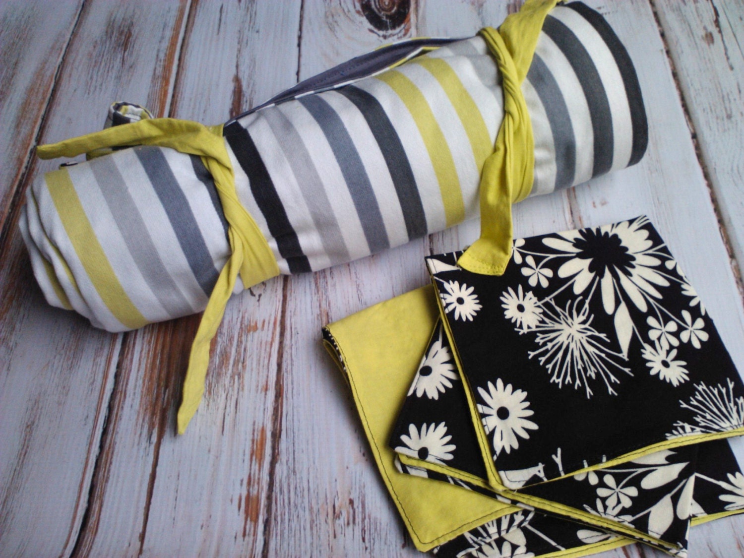 Picnic Blanket with 4 napkins - Modern Fabrics, Charcoal Grey, Lime and Ivory - Wedding Gift Il_570xn