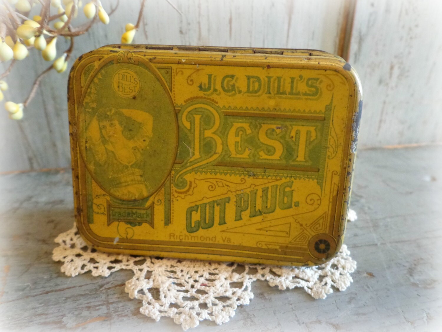 FREE shipping / antique tobacciano tin / dill's BEST cut plug / EPSTeam
