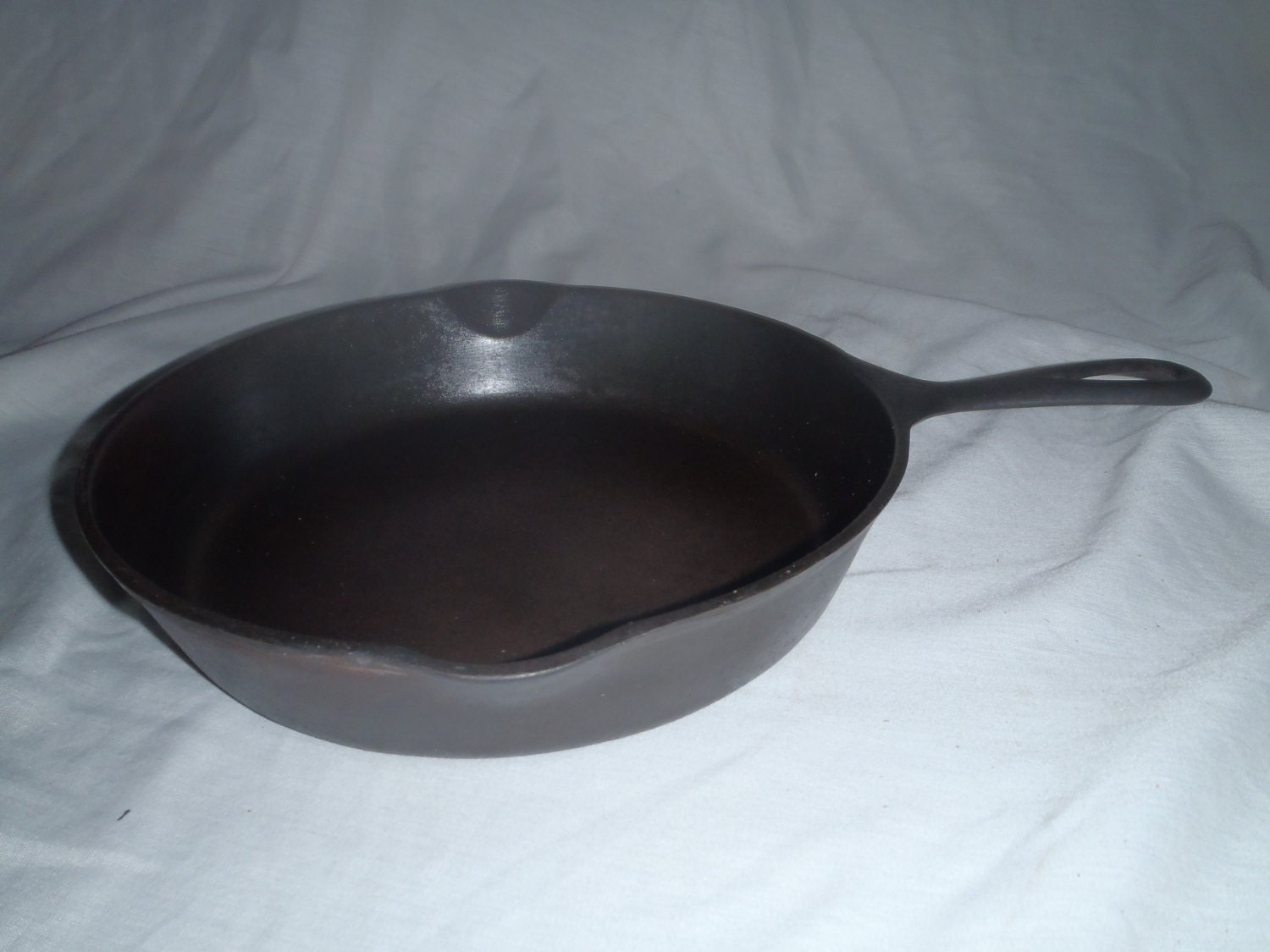 Vintage Wagner Ware Cast Iron No 8 Skillet By WierdandWonderful