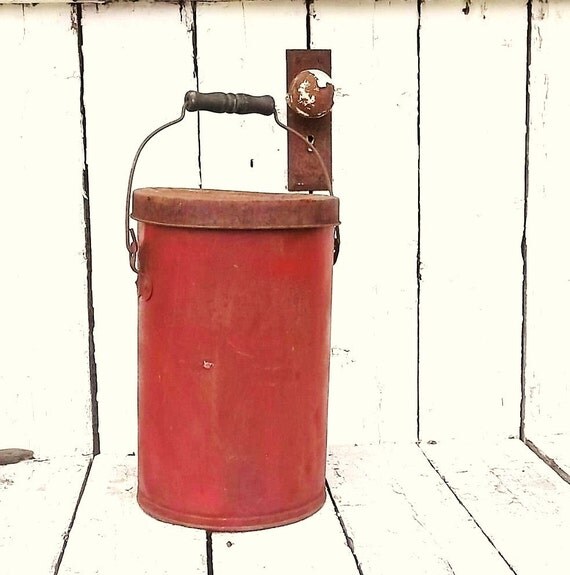 Rusty Primitive Red Metal Bucket. Industrial by 3vintagehearts