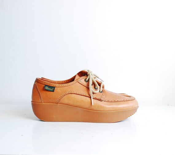 old bass shoes