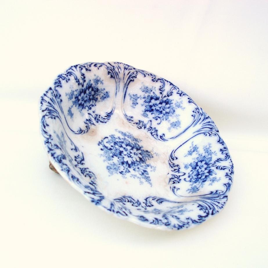 Antique Blue White Bowl Flow Blue China Pottery Serving Bowl Fruit Bowl Antique Kitchen - WhimzyThyme