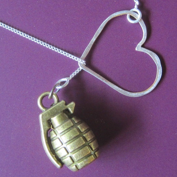 Love Bomb Lariat