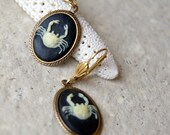 Crab Earring - resin cameo crabs, black and ivory, nautical fashion, summer fashion, beach