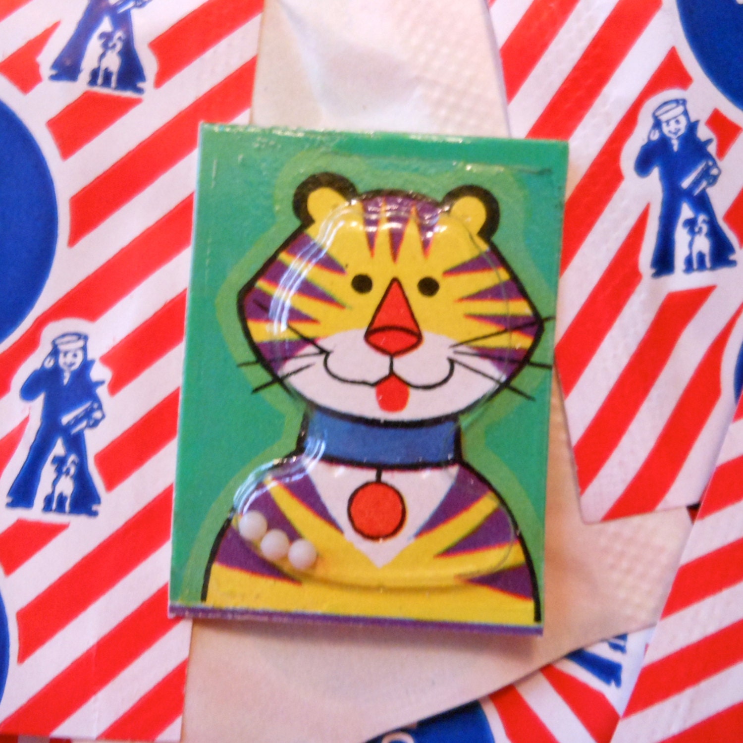 1970s TINY CAT PUZZLE Vintage Cracker Jack Game