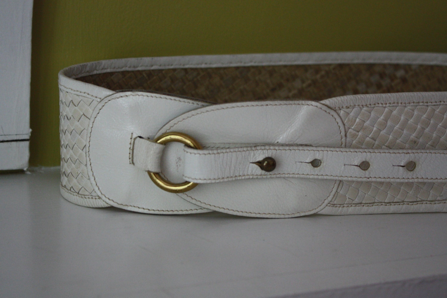 Vintage leather belt.  White obi belt.  Vintage accessories.  by Trafalgar.