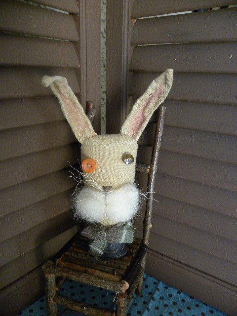 Folk Art Bunny, Folk Art Rabbit, Primitive Folk Art, Primitive Bunny, Primitive Rabbit, Easter Bunny, Easter, Orange, Brown, White, Grey,