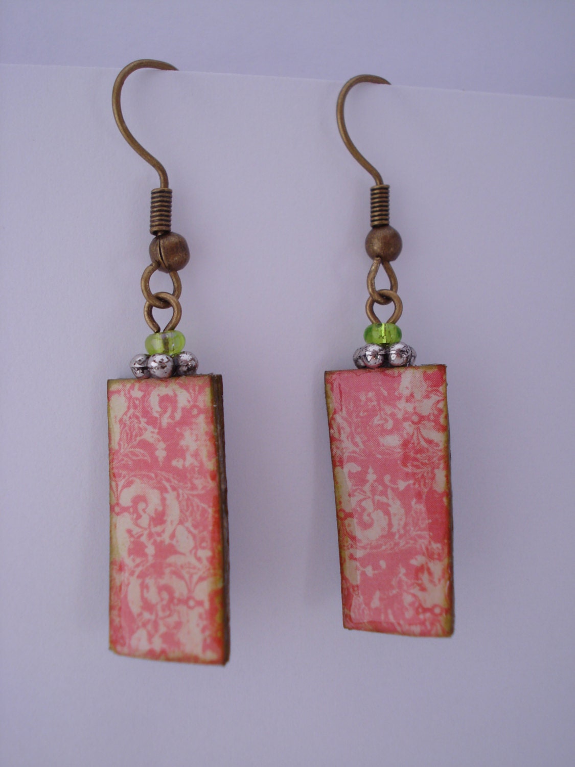 fUnKy peOny piNk eArRiNgs