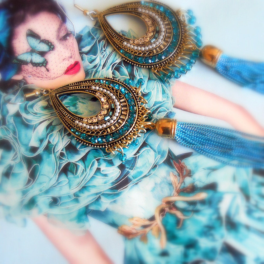 Hollywood Poised for Turquoise