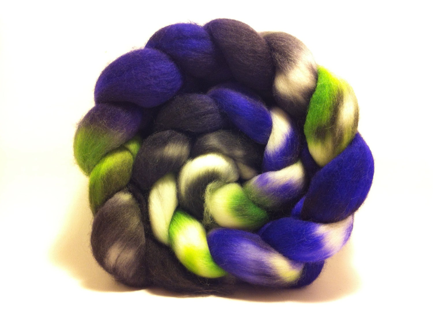 Undulating - Superwash Merino top roving fiber for spinning