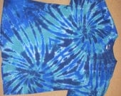 2X tie dye t-shirt, shades of blue double spiral, 2XL