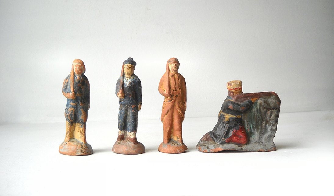 4 Vintage Toy Soldiers - Red Clay - Terracotta Pottery - Chippy Paint