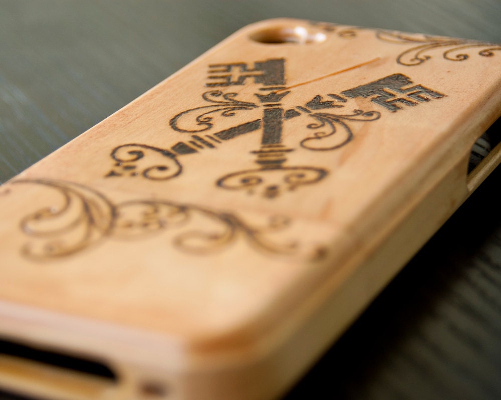 Victorian Keys Woodburned iPhone 4 4s Case