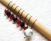 Spring Clearance Sale Snag Free Stitch Markers Medium Set of 8 -- Black and Red Faceted Glass  -- M38-- For up to size US 11 (8mm)