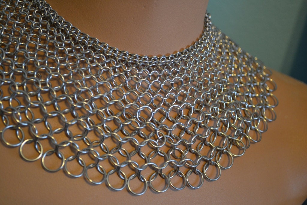 Wide Graduated Chain Maille Collar Necklace - Euro 4-1 Armor Bishop's Mantle