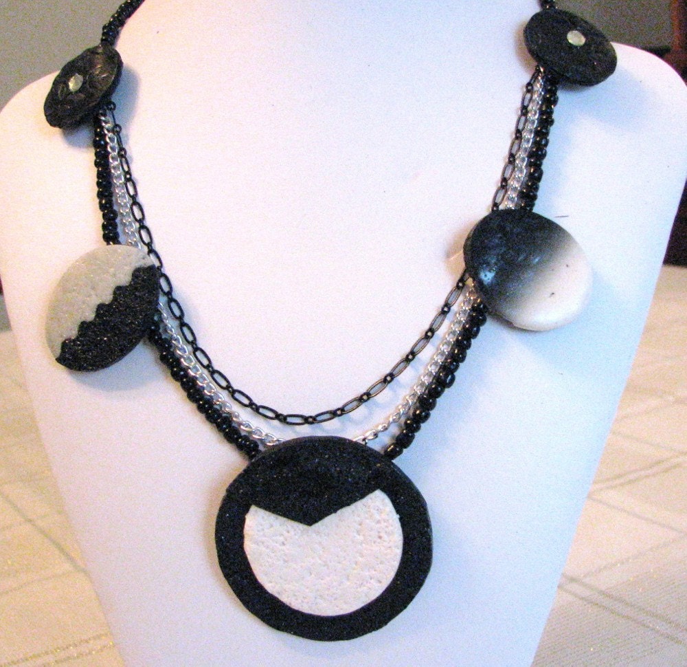 Polymer Clay Black and White Round Circle Beads Chain Necklace
