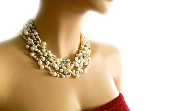 Pearl Wedding Jewelry, Wedding Pearl Necklace Chunky Bridesmaids, Bib Pearl Necklace, Crystal and Pearl Bridal Jewelry