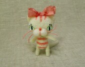 Tiny Vanilla Cupcake Kitty Made-To-Order