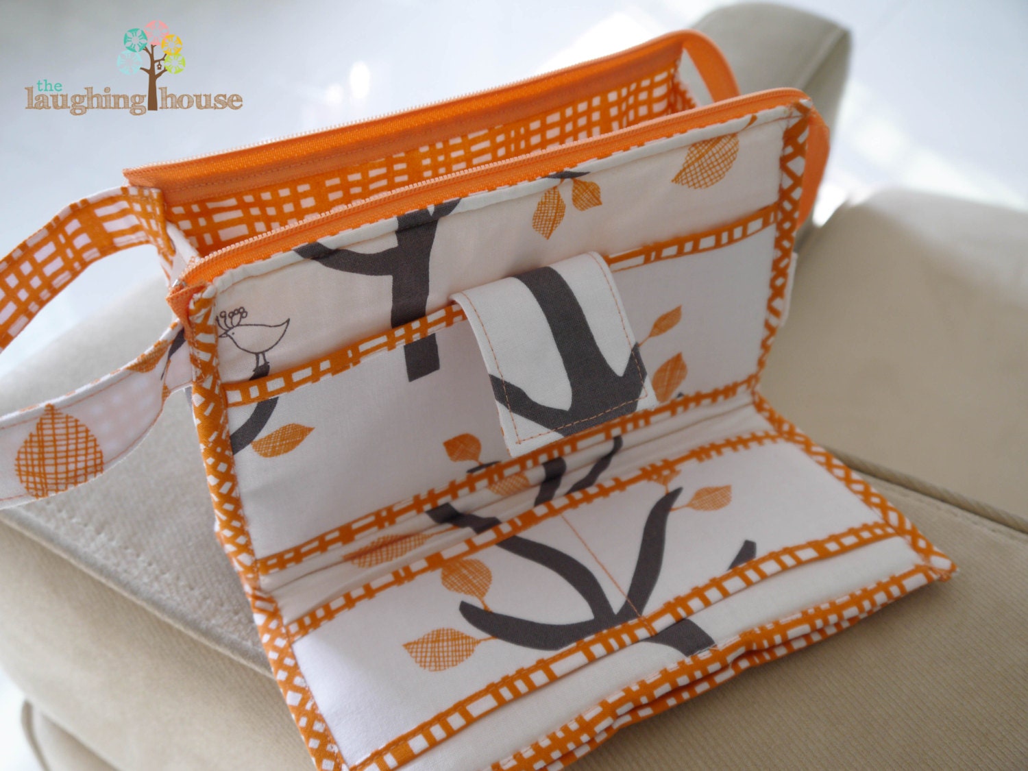 PREMIUM Organizer Clutch Wristlet (Whispering Trees in Poppy)