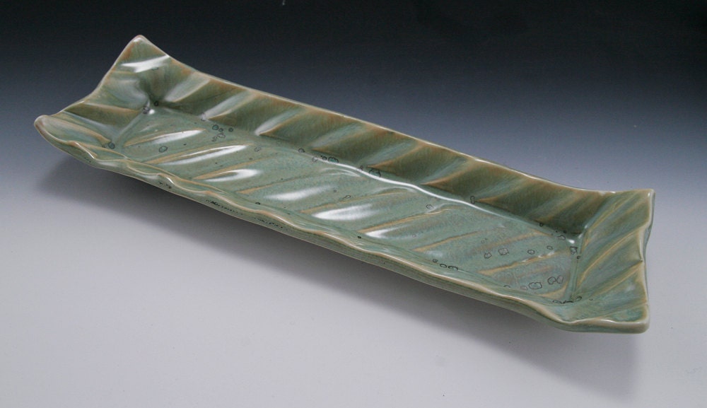 Tray with Ripple Design