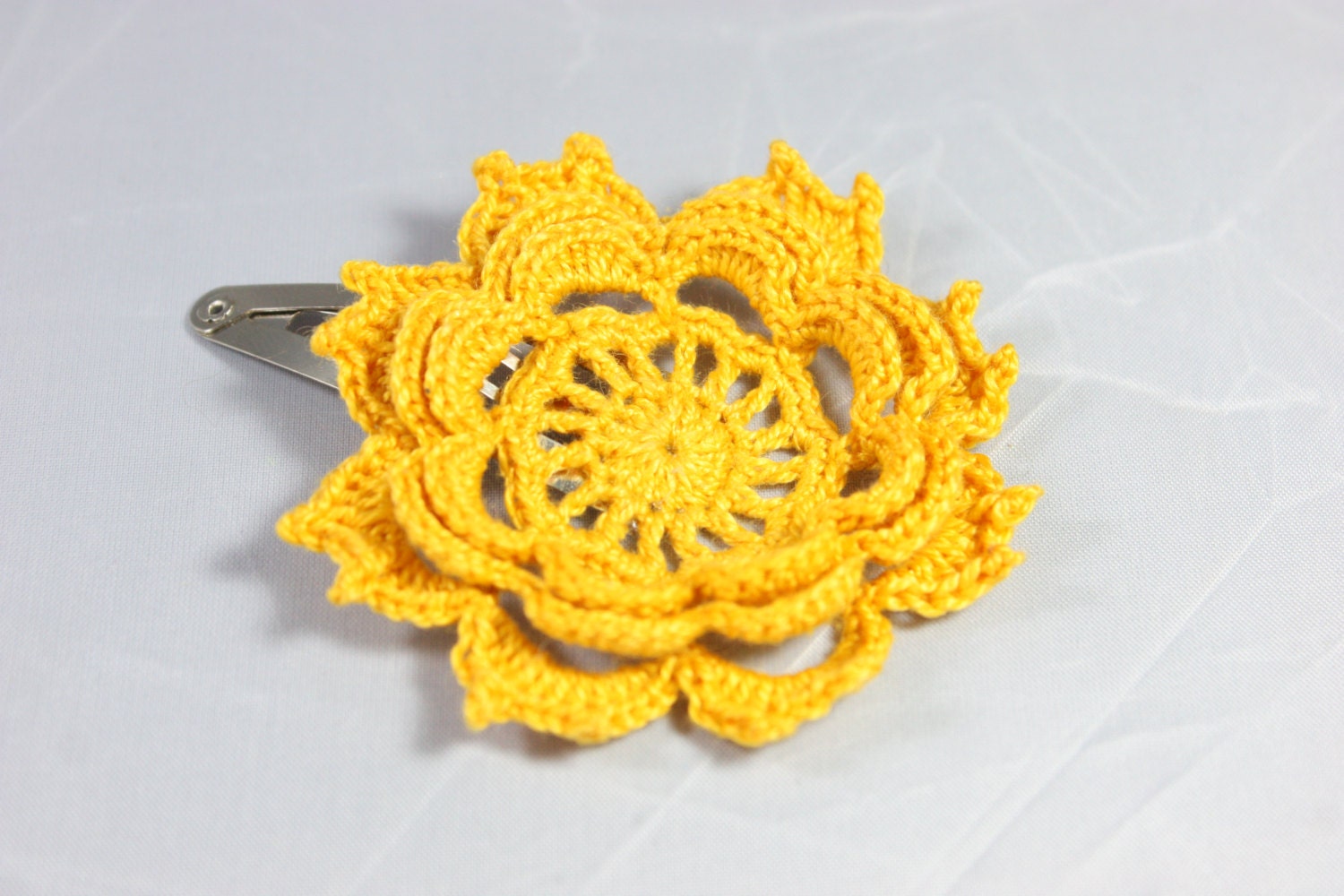 Crochet Hair clip Goldenrod - nualacna
