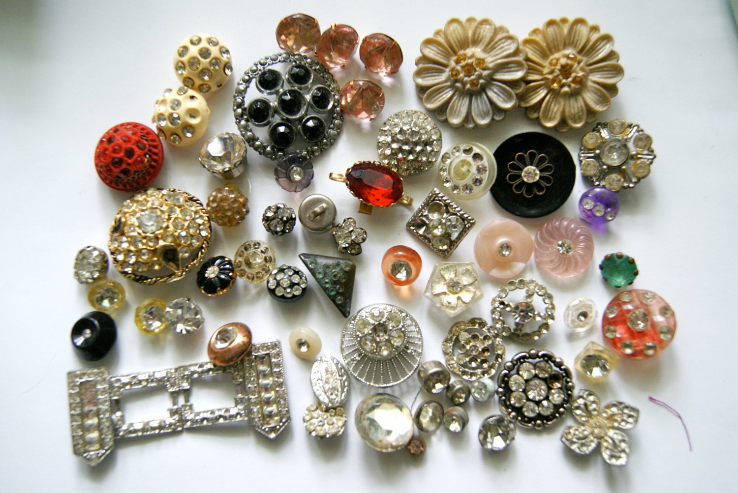 59 Sparkly Vintage Rhinestone Buttons and Baubles